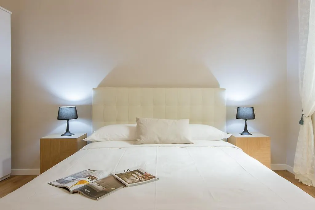 Apartments Florence - Unique & Stylish Repubblica 0*,  Italy